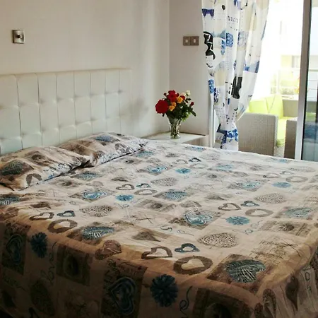 Dolphin Apts Block A *